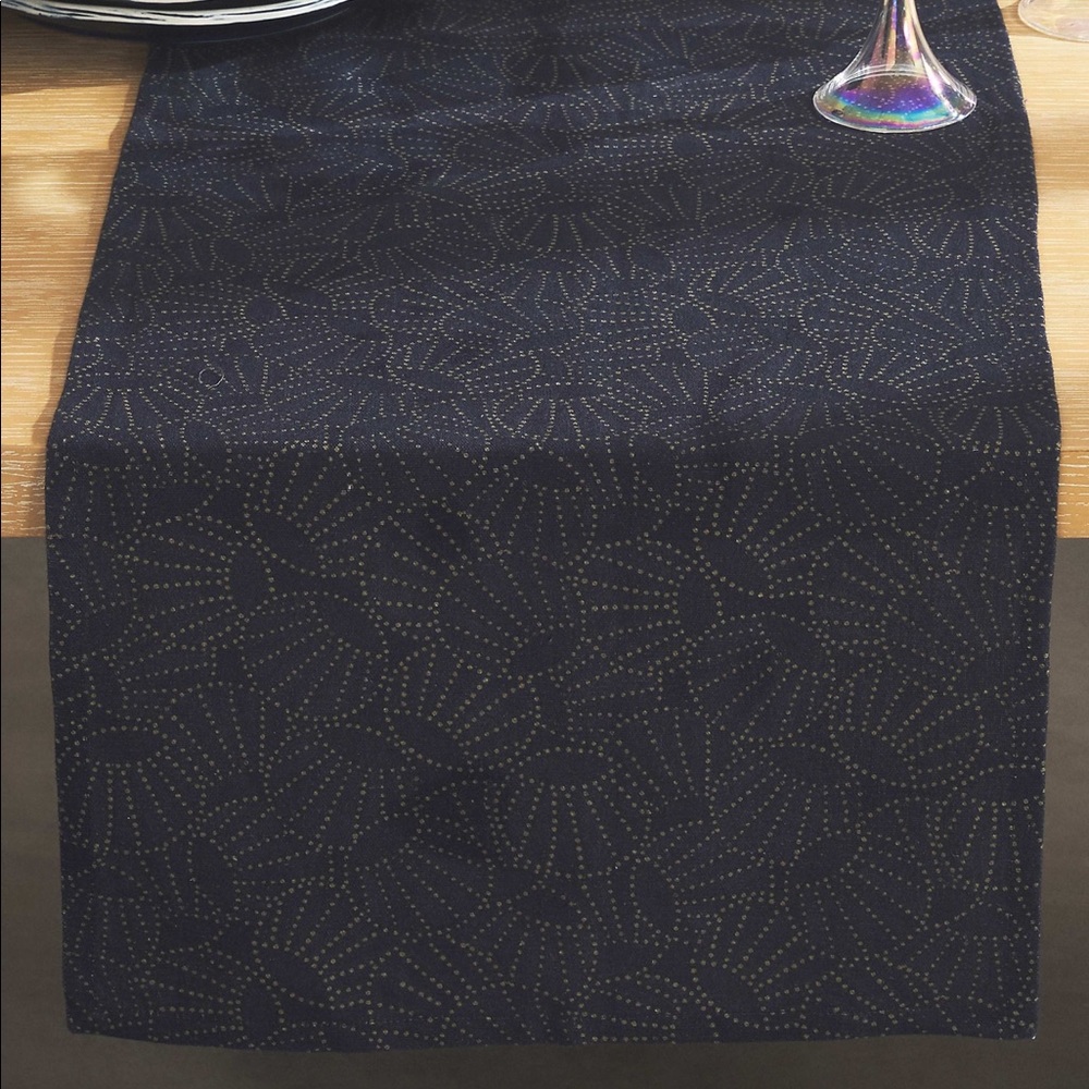New! LEMIEUX ET CIE
Lemieux et Cie Table Runner